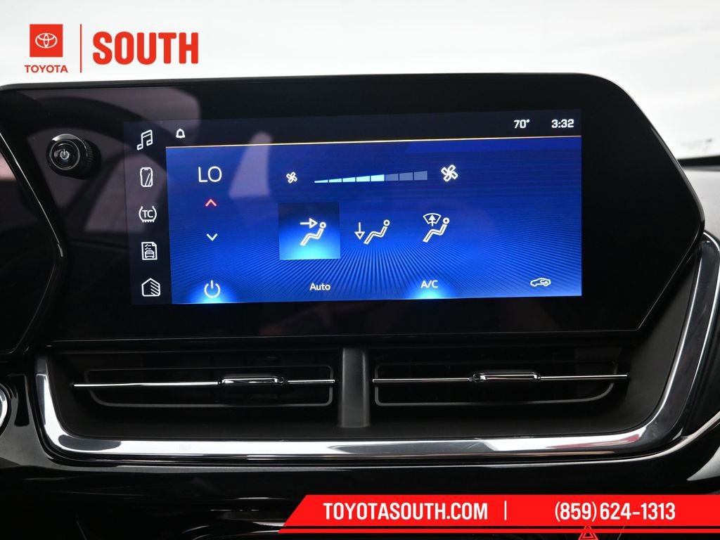 Used 2025 Chevrolet Trax ACTIV w/ Driver Confidence Package image 15