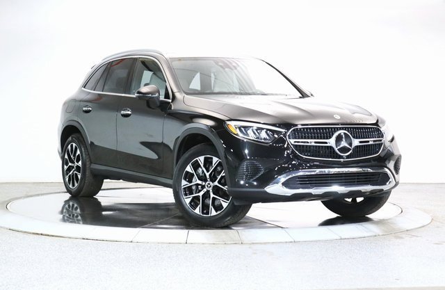 Used 2025 Mercedes-Benz GLC 350e 4MATIC w/ Driver Assistance Package