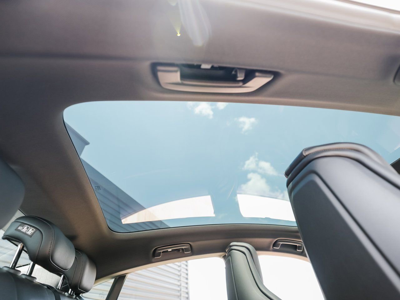 New 2026 Porsche Taycan AWD/4WD image 29