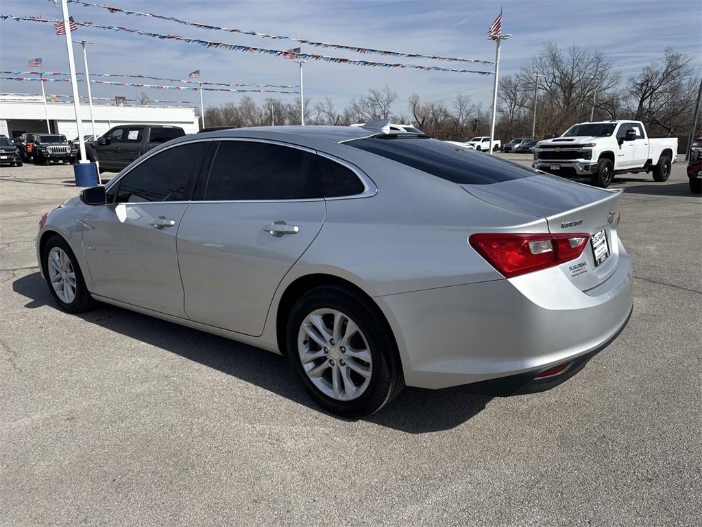 Used 2018 Chevrolet Malibu LT image 3