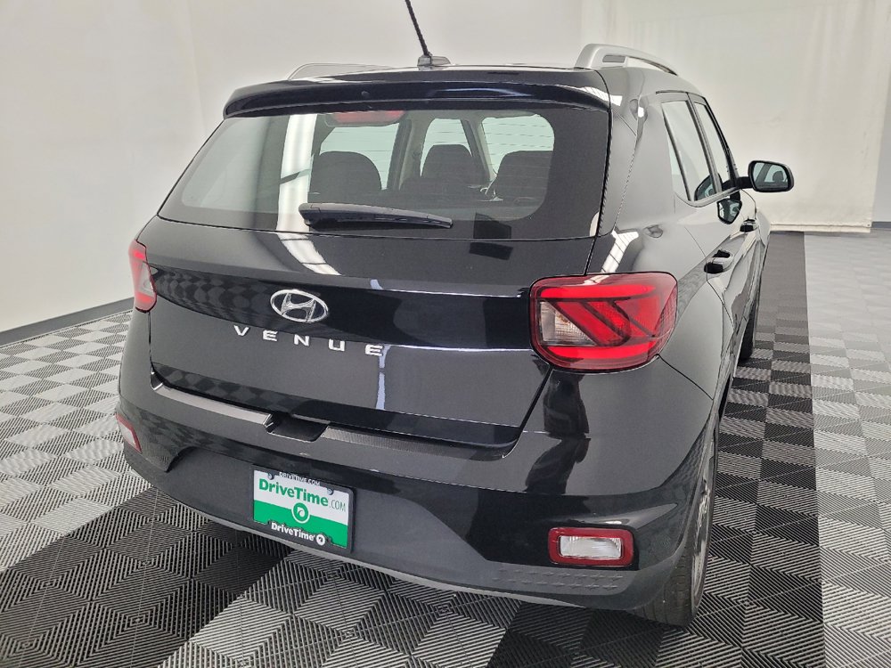 Used 2023 Hyundai Venue SEL FWD image 7