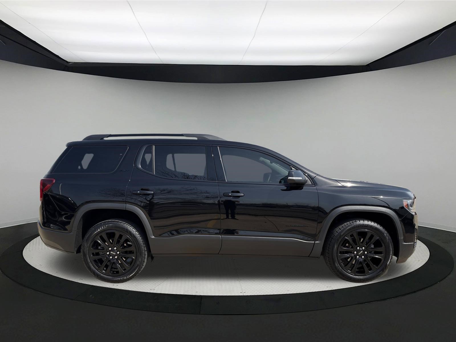 Used 2023 GMC Acadia SLT w/ Elevation Edition image 6