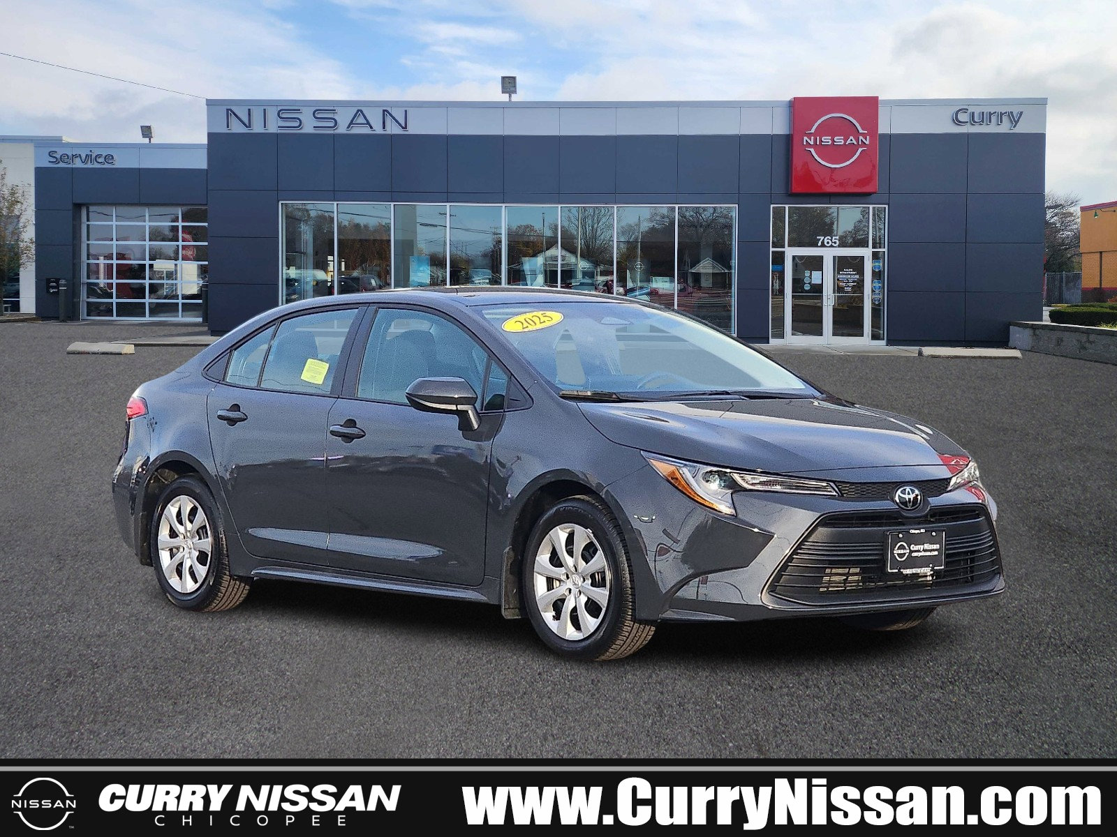 Used 2025 Toyota Corolla LE image 1