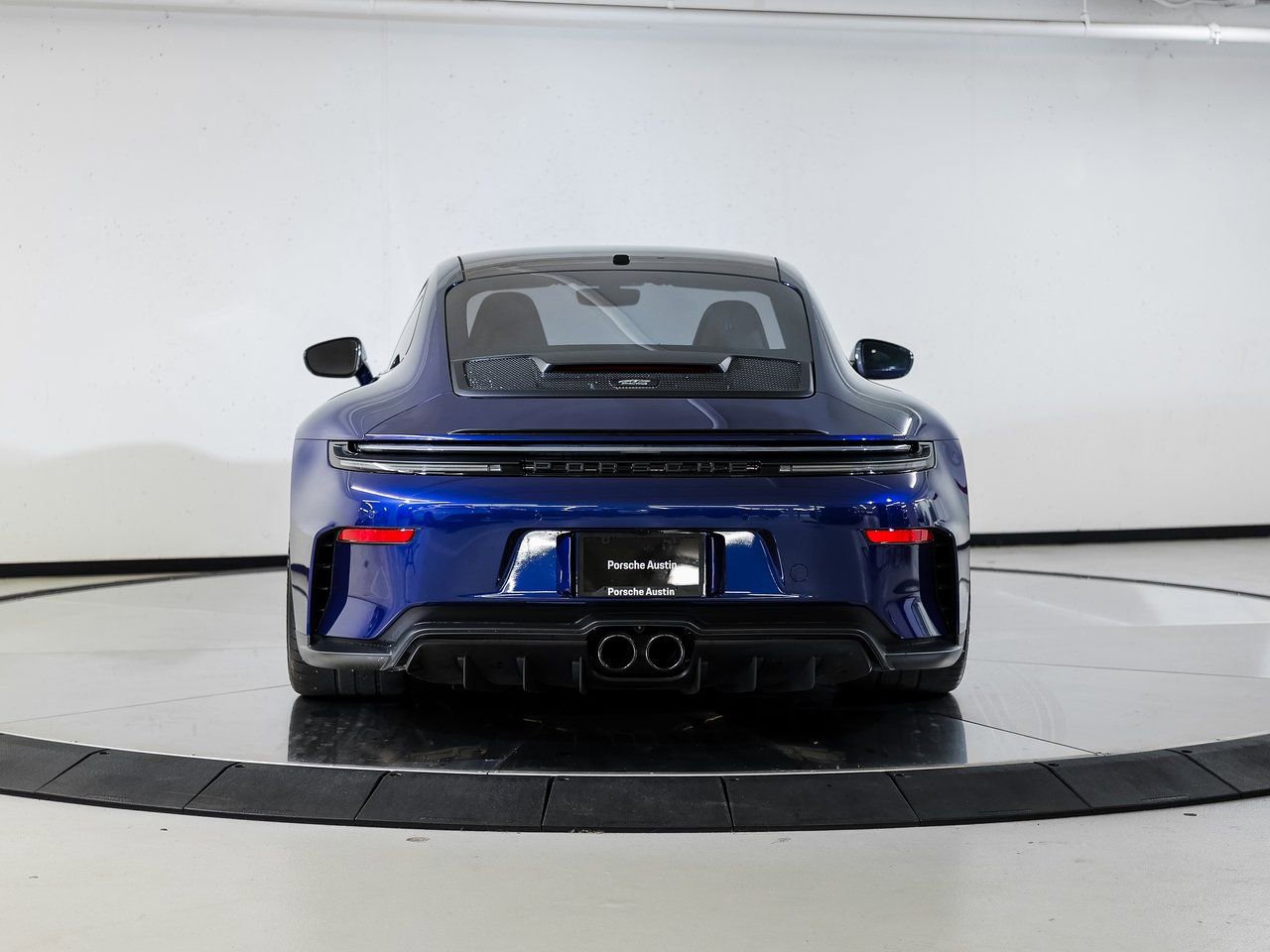 Certified 2025 Porsche 911 GT3 RWD image 6