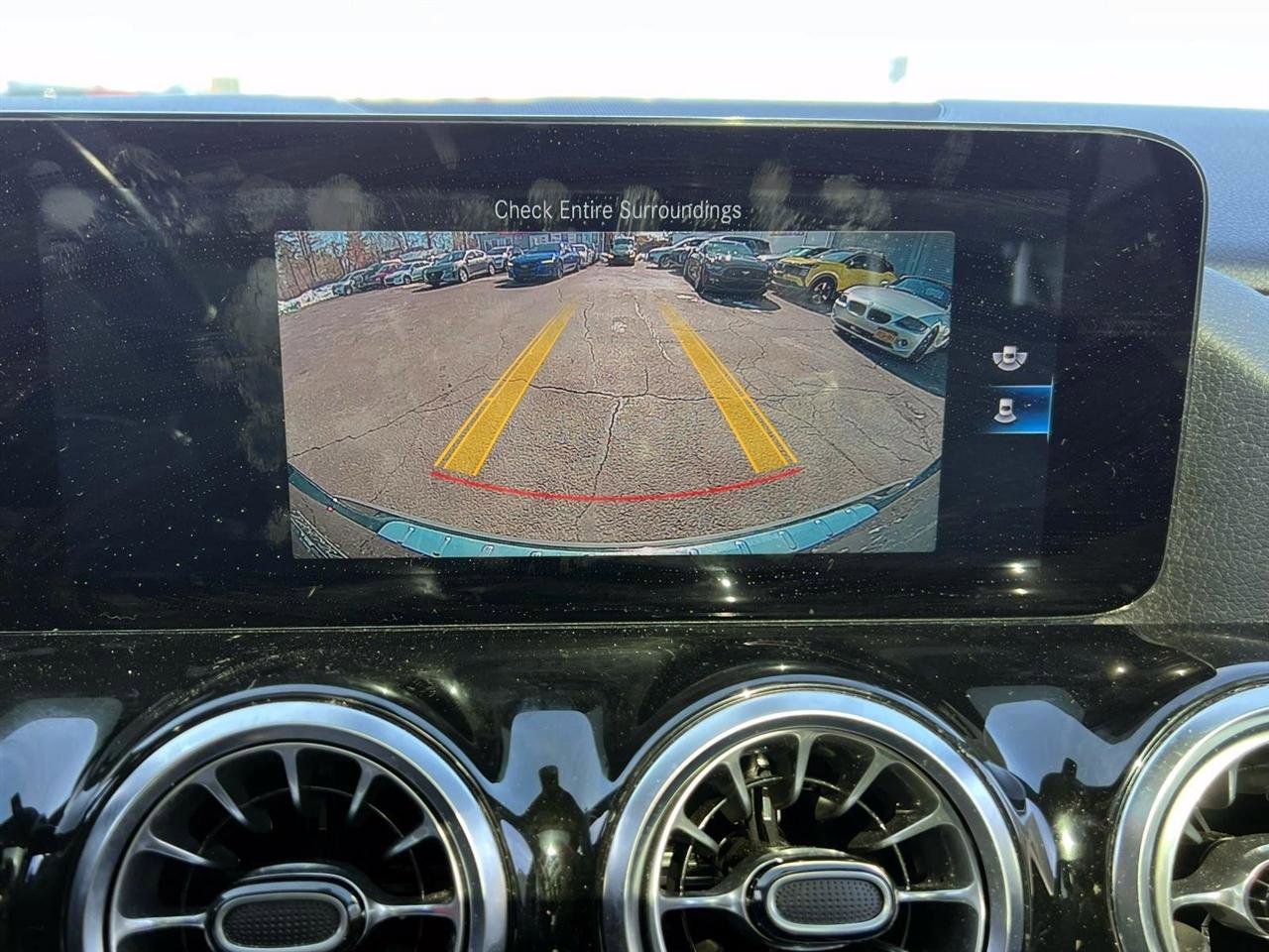Used 2022 Mercedes-Benz GLA 250 4MATIC w/ Premium Package Lite image 18