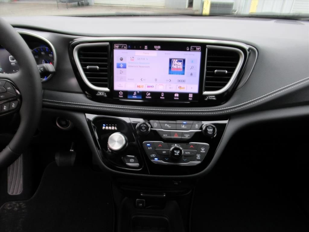 New 2026 Chrysler Pacifica Select w/ S Appearance Package FWD image 21