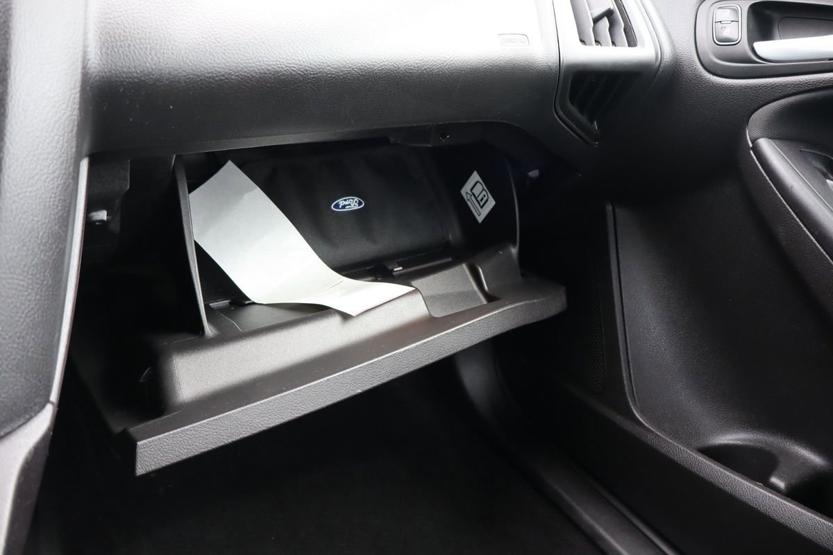 Used 2016 Ford Focus SE FWD image 37