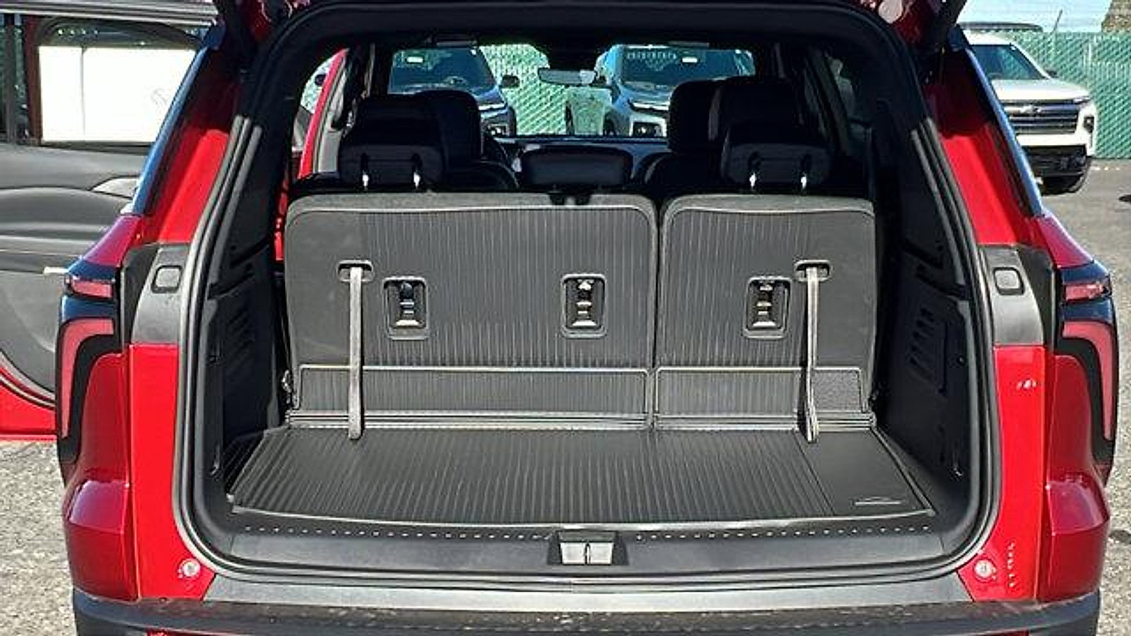 New 2026 Chevrolet Traverse Z71 w/ Enhanced Driving Package image 11