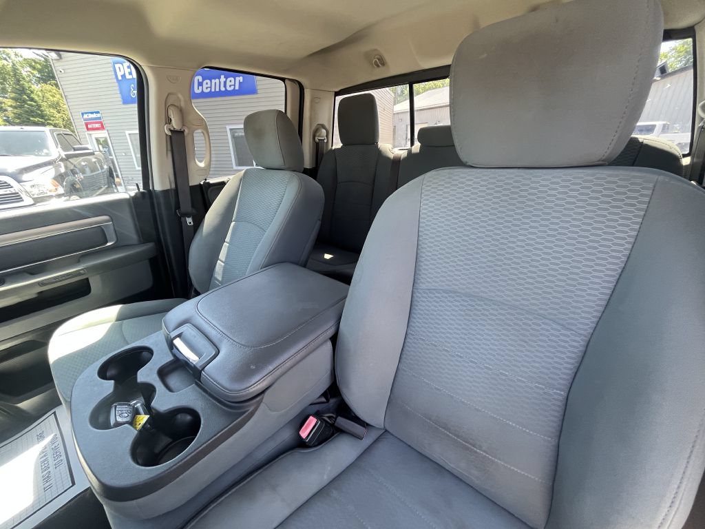 Used 2019 RAM 1500 Classic SLT AWD/4WD image 26