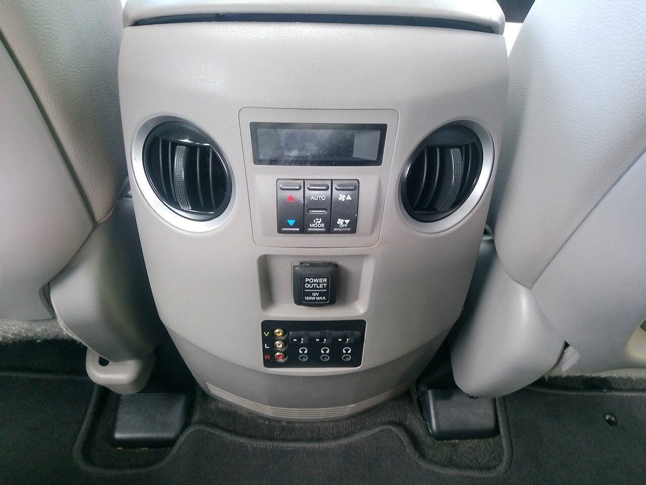 Used 2012 Honda Pilot Touring image 36