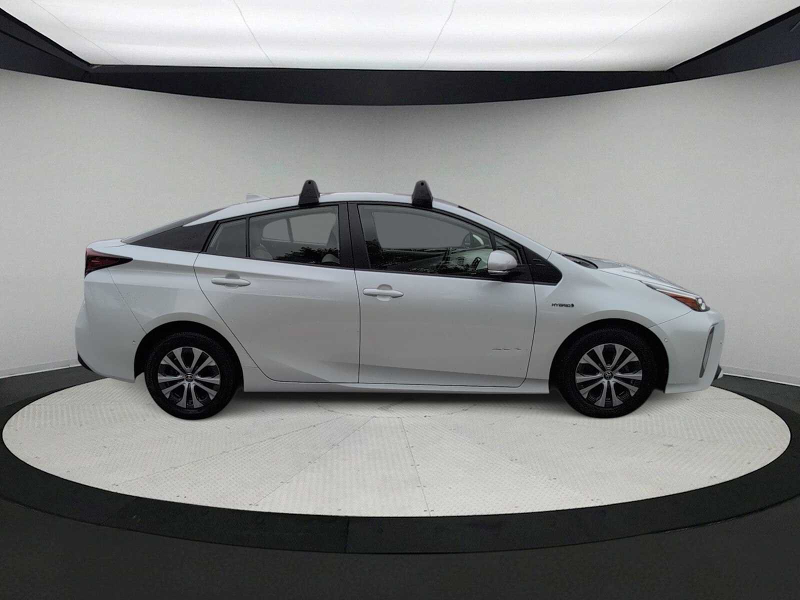 Used 2022 Toyota Prius XLE AWD/4WD image 9