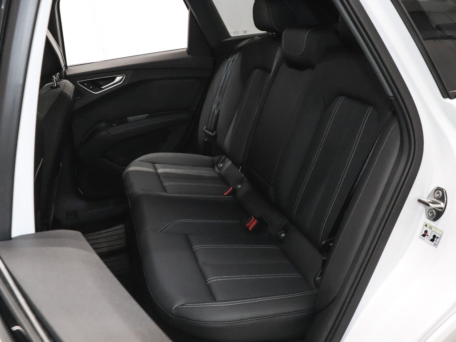 Used 2025 Audi Q4 e-tron Premium Plus w/ Premium Plus image 22