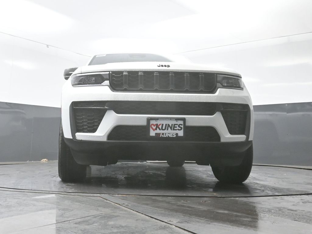 New 2026 Jeep Grand Cherokee Altitude image 39