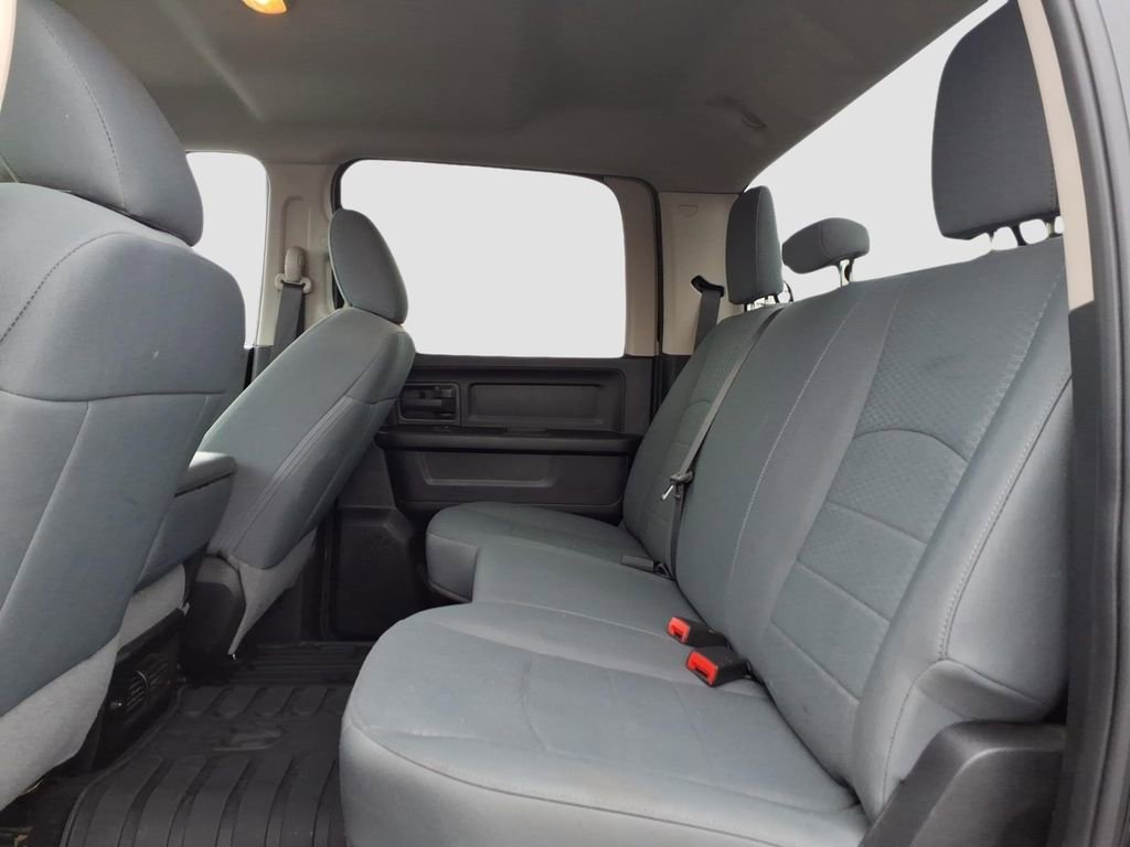 Used 2018 RAM 2500 Tradesman w/ Chrome Appearance Group image 16