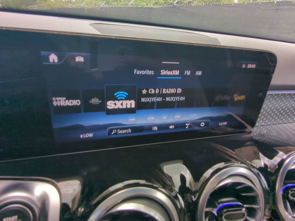 New 2025 Mercedes-Benz GLB 250 GLB 250 image 6