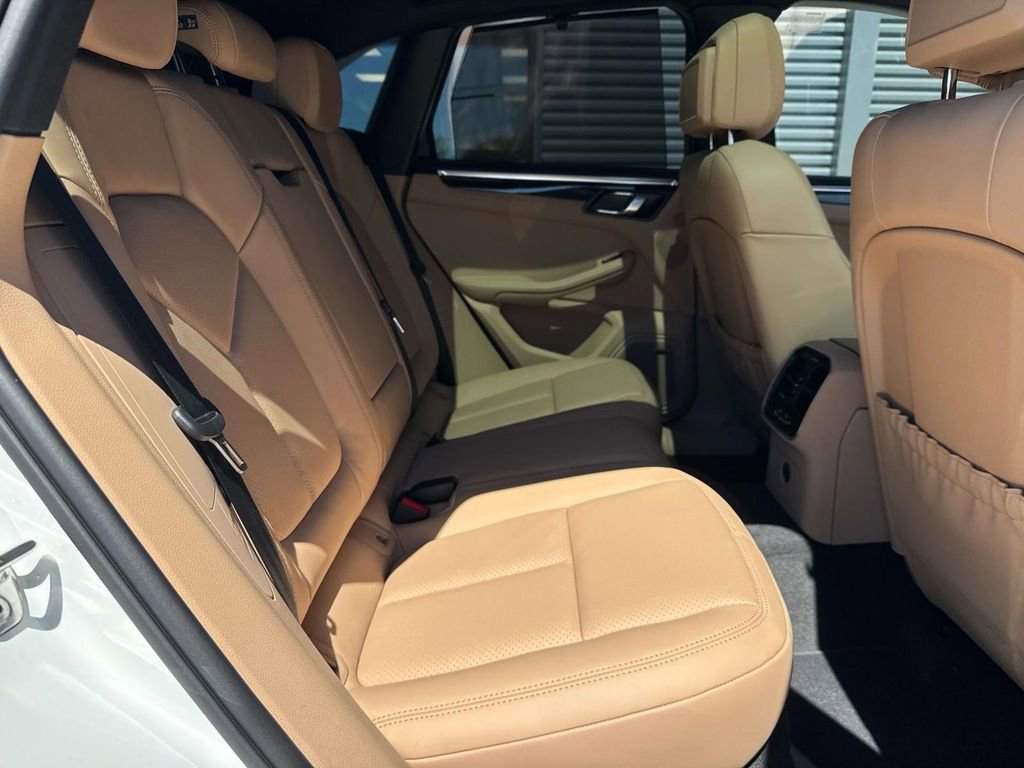 New 2026 Porsche Macan GTS image 14