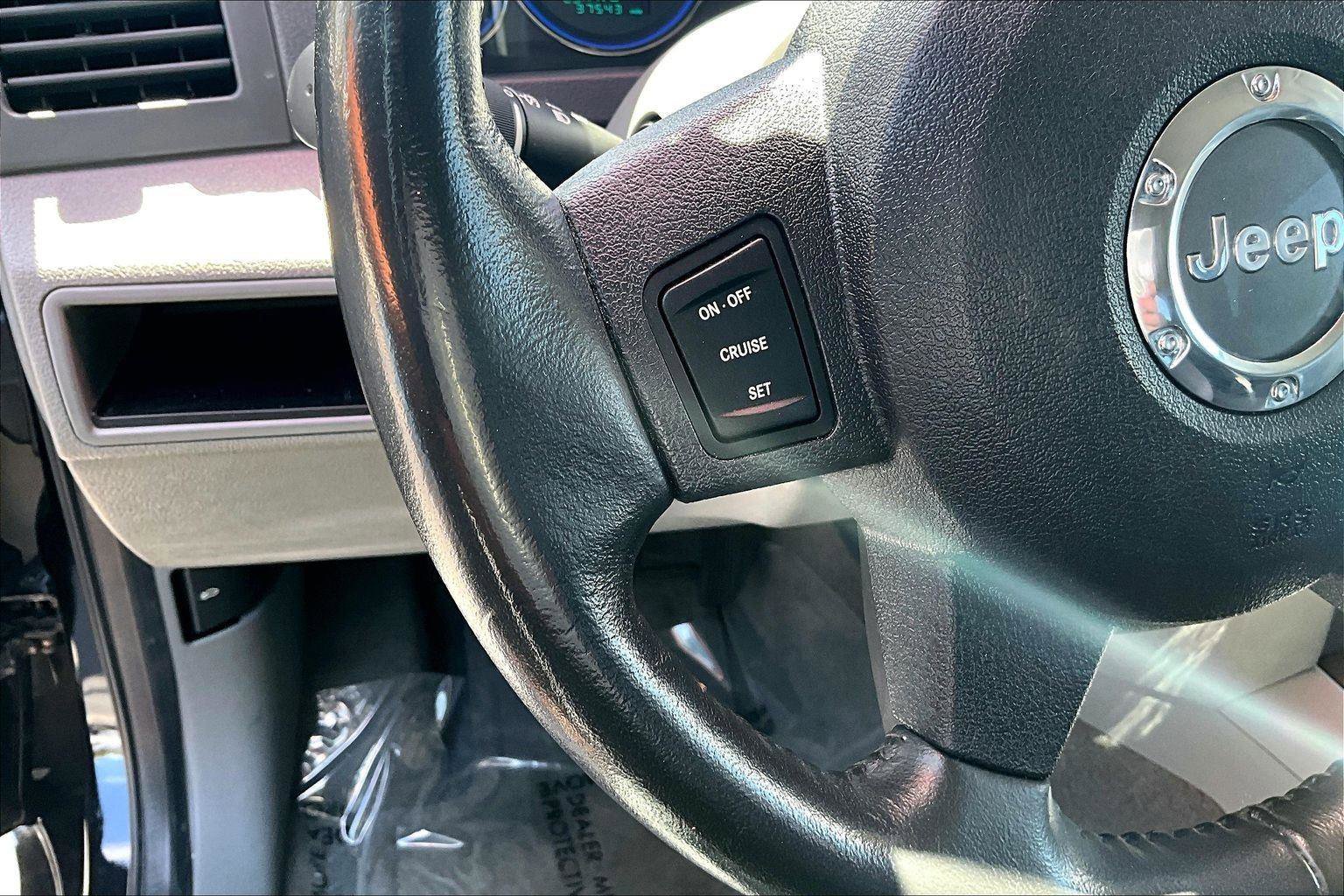 Used 2006 Jeep Grand Cherokee SRT8 w/ SRT Option Group I AWD/4WD image 11