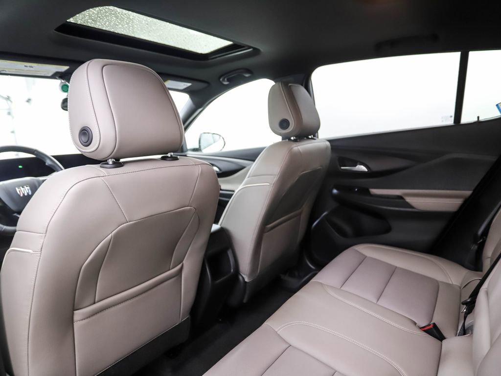Used 2025 Buick Envista Avenir image 19