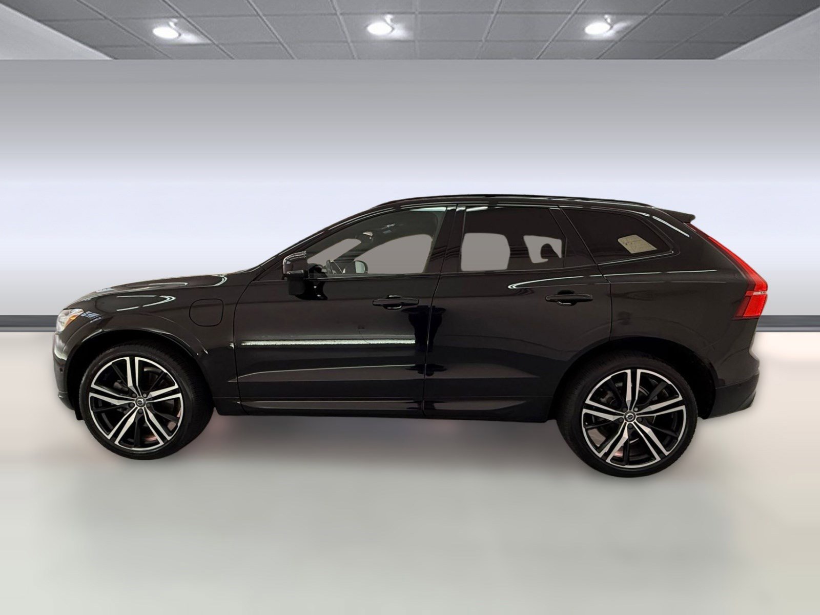 Used 2021 Volvo XC60 T8 R-Design w/ Advanced Package AWD/4WD image 2