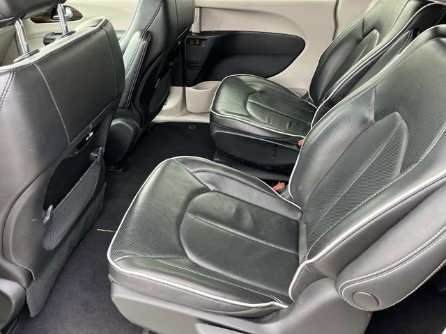 Used 2023 Chrysler Pacifica Limited FWD image 20