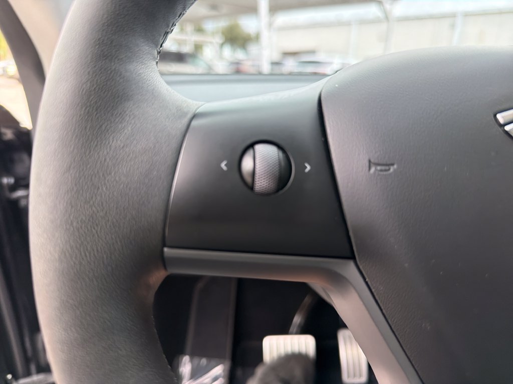 Used 2024 Tesla Model Y Performance AWD/4WD image 20