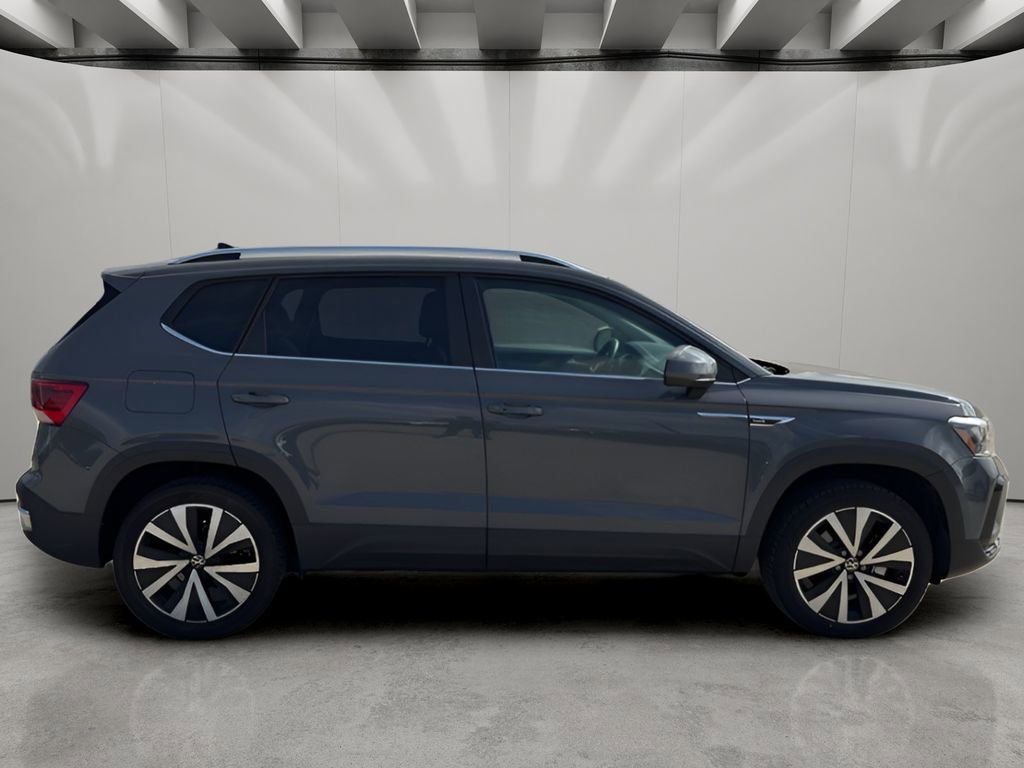 Used 2023 Volkswagen Taos SE image 6