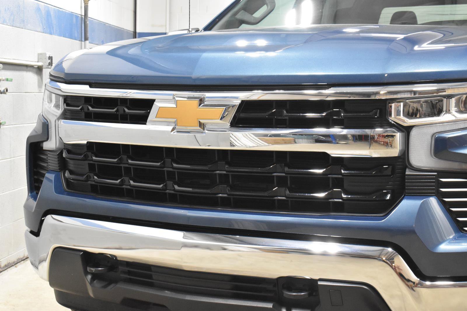 Used 2024 Chevrolet Silverado 1500 LT image 30