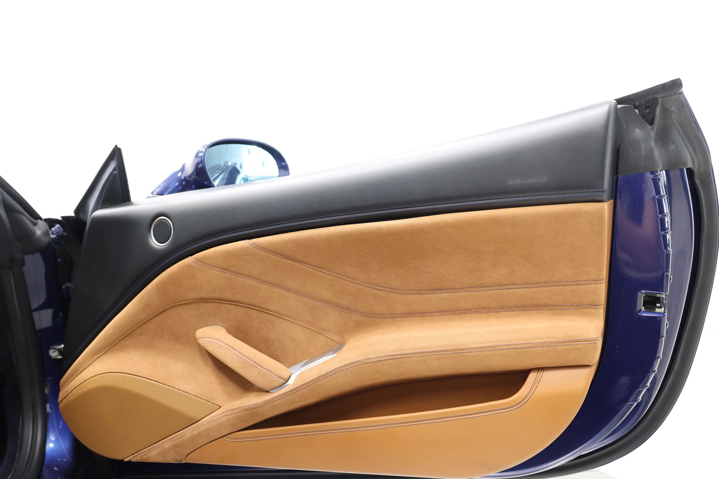 Used 2017 Ferrari California T image 83