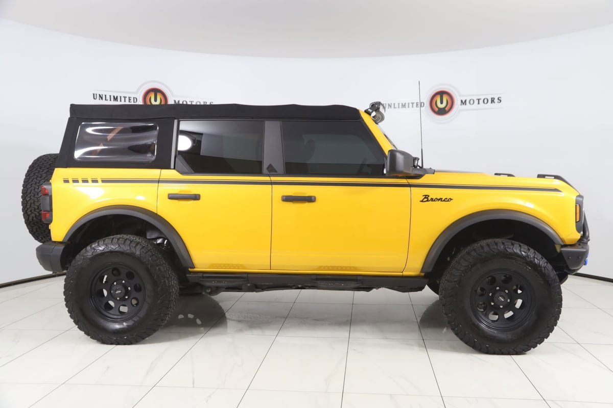 Used 2021 Ford Bronco Black Diamond AWD/4WD image 2