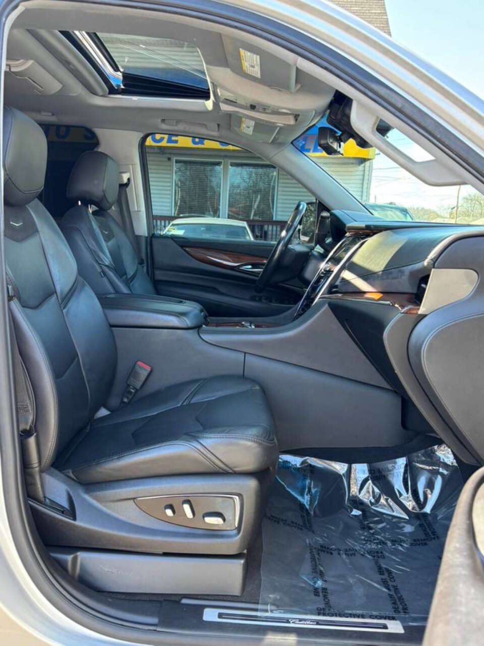 Used 2019 Cadillac Escalade ESV Luxury w/ LPO, Radiant Package image 23