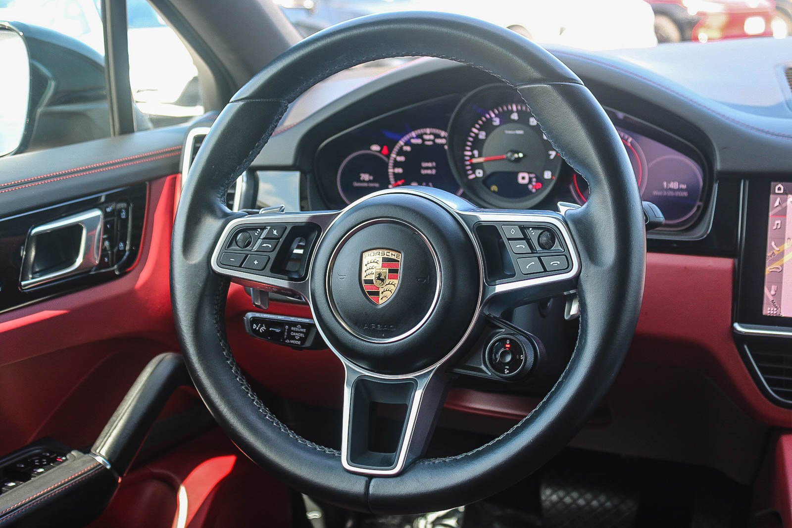 Used 2021 Porsche Cayenne Coupe AWD/4WD image 16