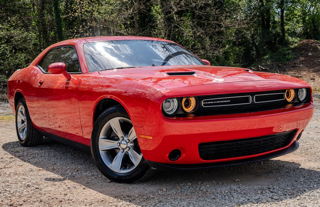 Used 2021 Dodge Challenger SXT image 7