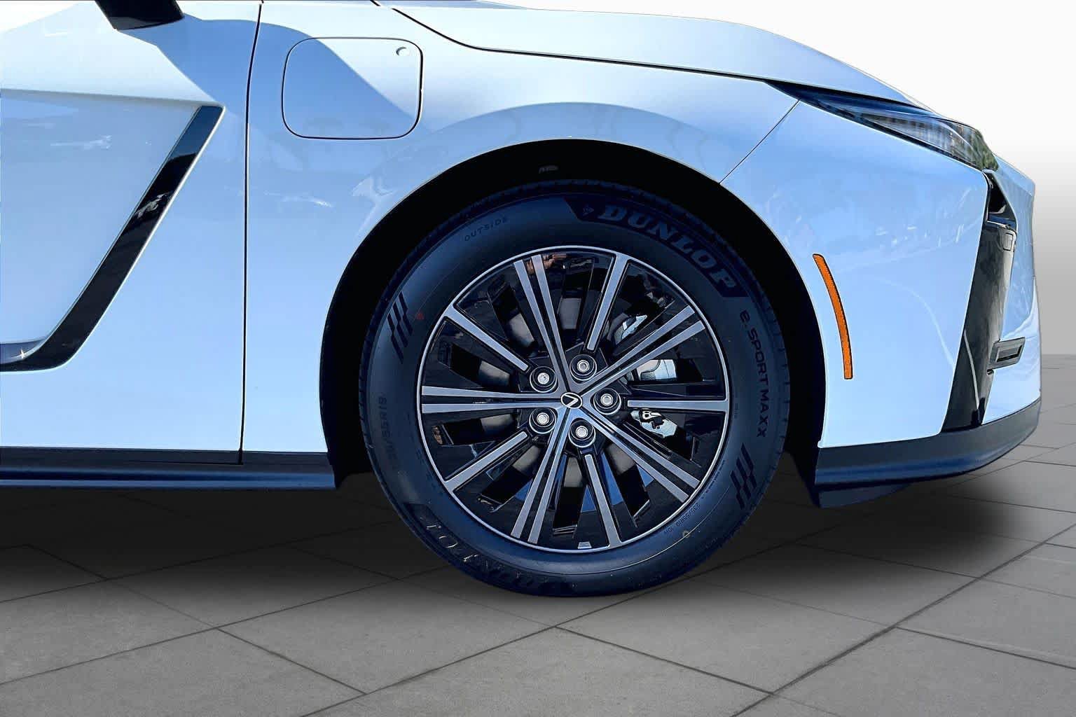 New 2026 Lexus ES 350e w/ Convenience Package FWD image 9