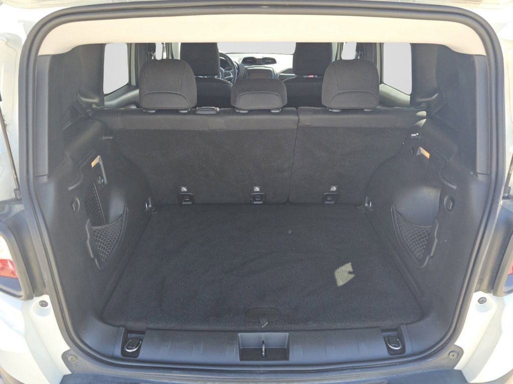 Used 2017 Jeep Renegade Trailhawk AWD/4WD image 24