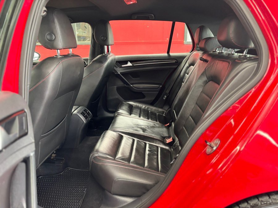 Used 2016 Volkswagen GTI SE w/ Lighting Package (SEL) FWD image 10