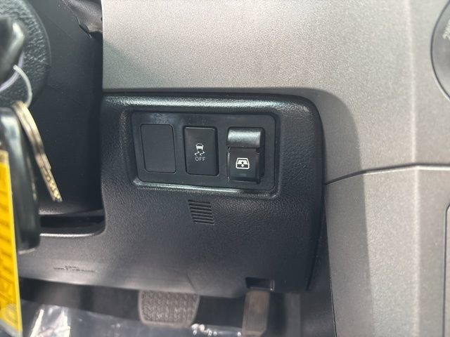 Used 2013 Toyota Tundra Platinum image 31