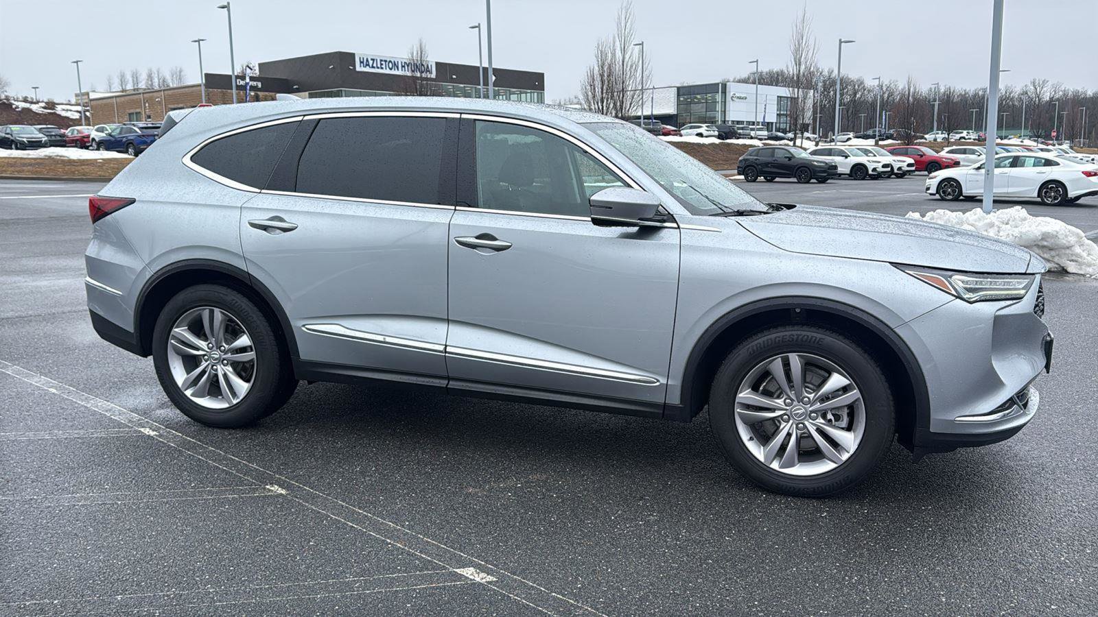 Used 2023 Acura MDX SH-AWD image 3