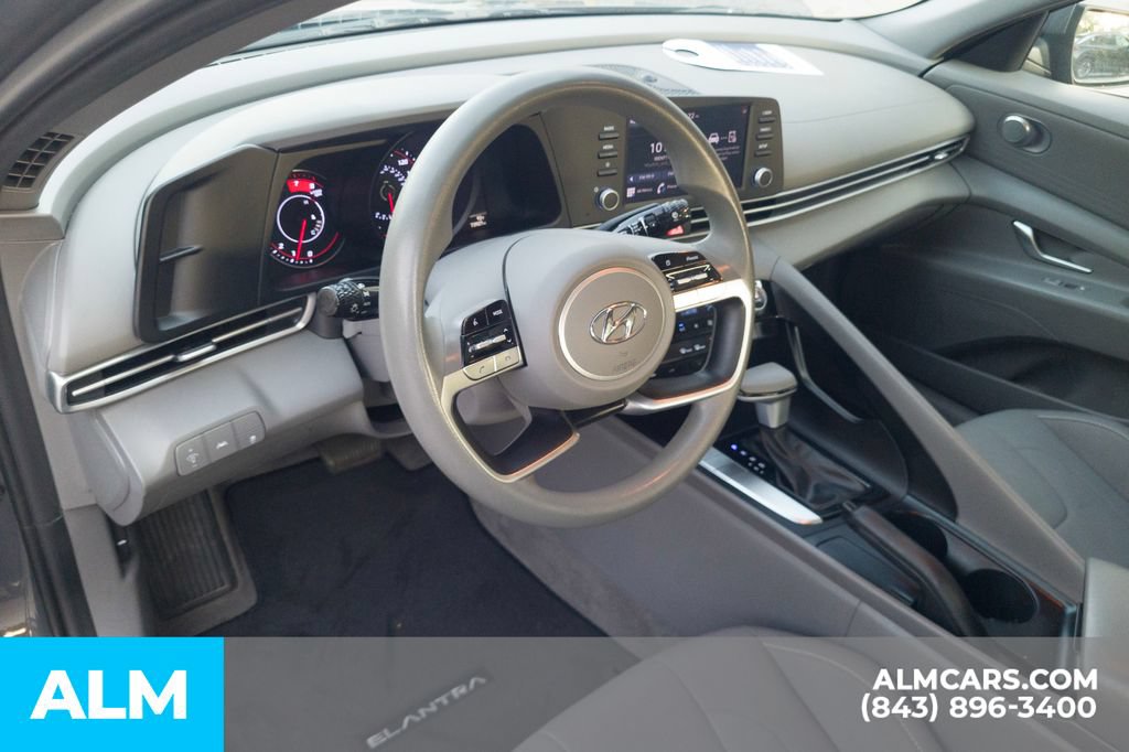 Used 2023 Hyundai Elantra SEL FWD image 14