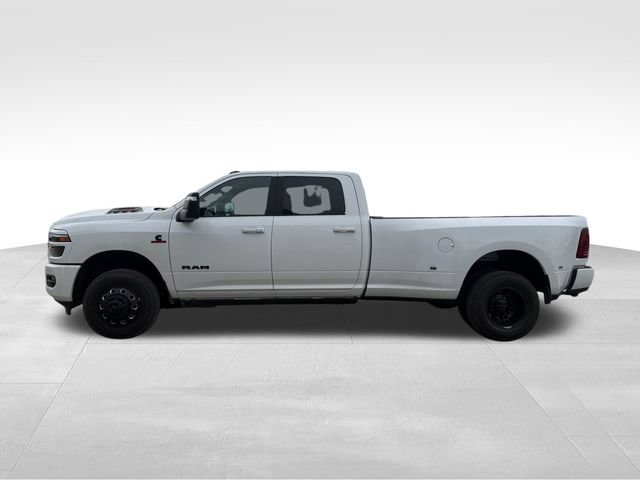 Used 2026 RAM 3500 Laramie AWD/4WD image 9