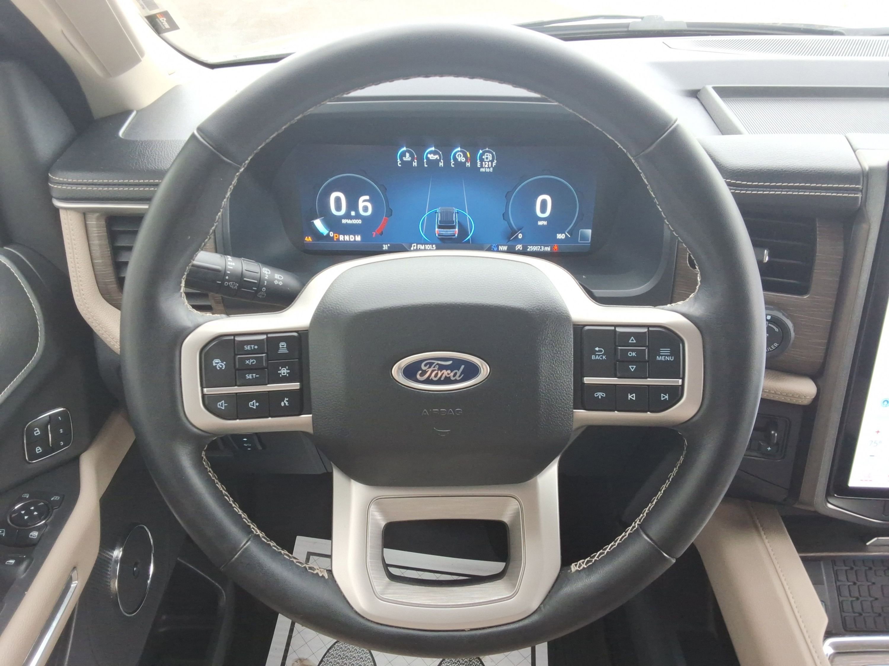 Used 2024 Ford Expedition Limited image 11