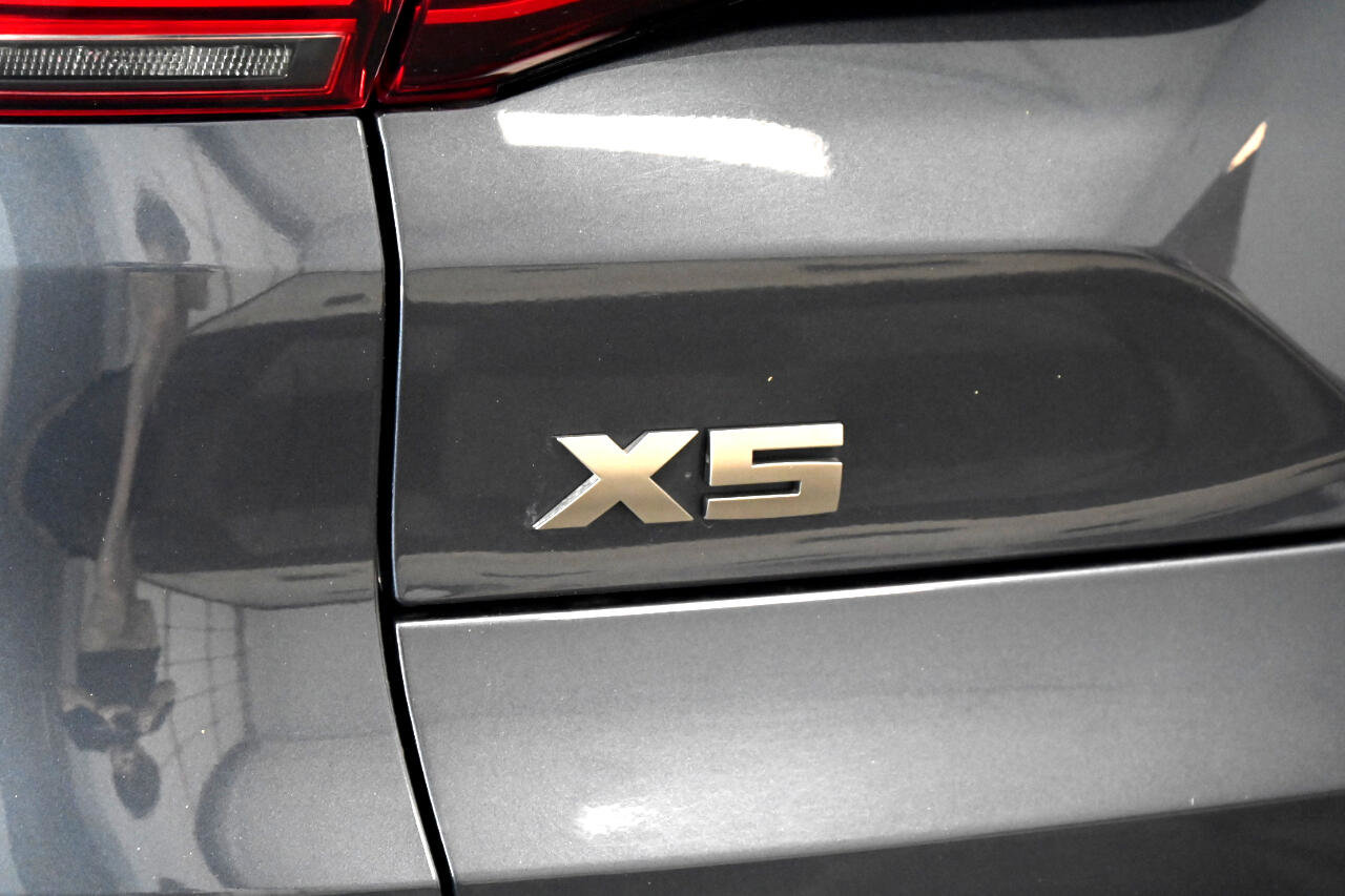 Used 2020 BMW X5 M50i w/ Premium Package image 13
