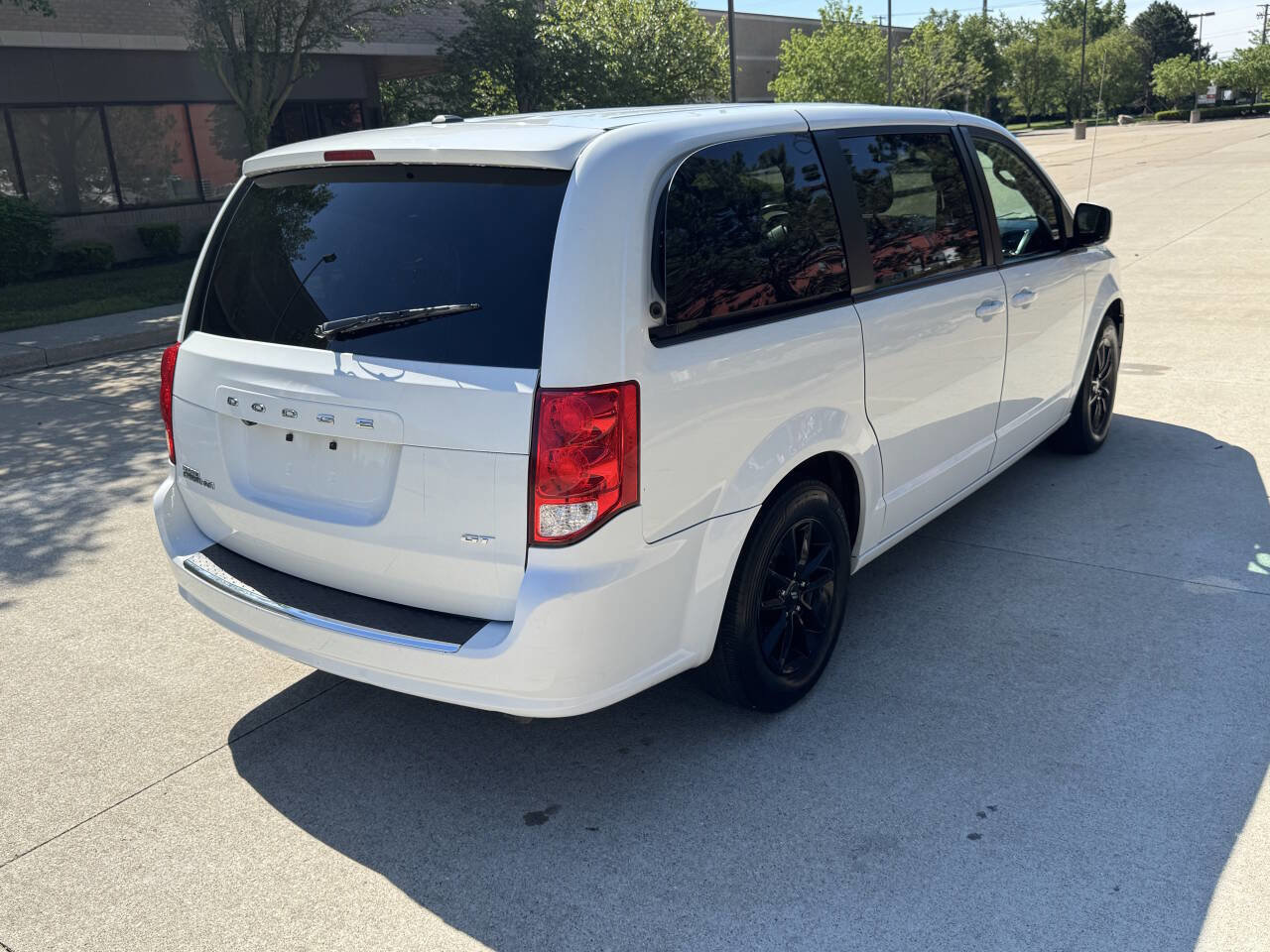 Used 2020 Dodge Grand Caravan GT FWD image 6