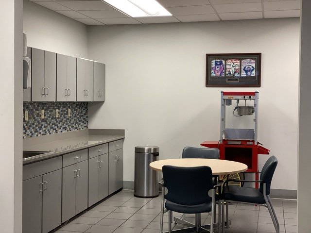 Used 2022 GMC Sierra 2500 Denali w/ Denali Black Diamond Edition image 18