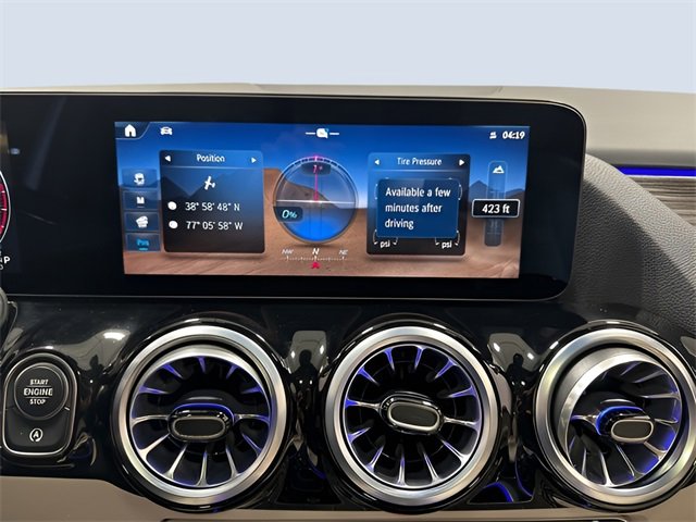 Used 2025 Mercedes-Benz GLA 250 4MATIC image 21