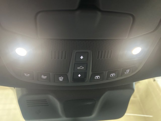 Used 2023 Lincoln Navigator Reserve image 17