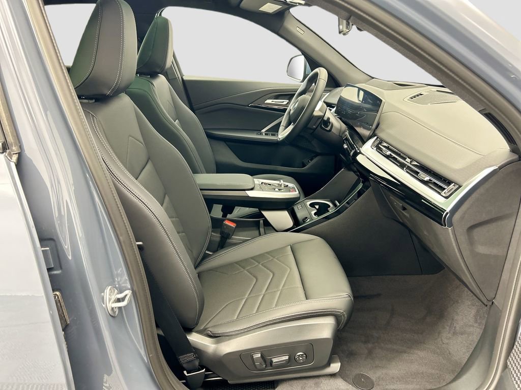 New 2026 BMW X2 xDrive28i w/ Technology Package image 19