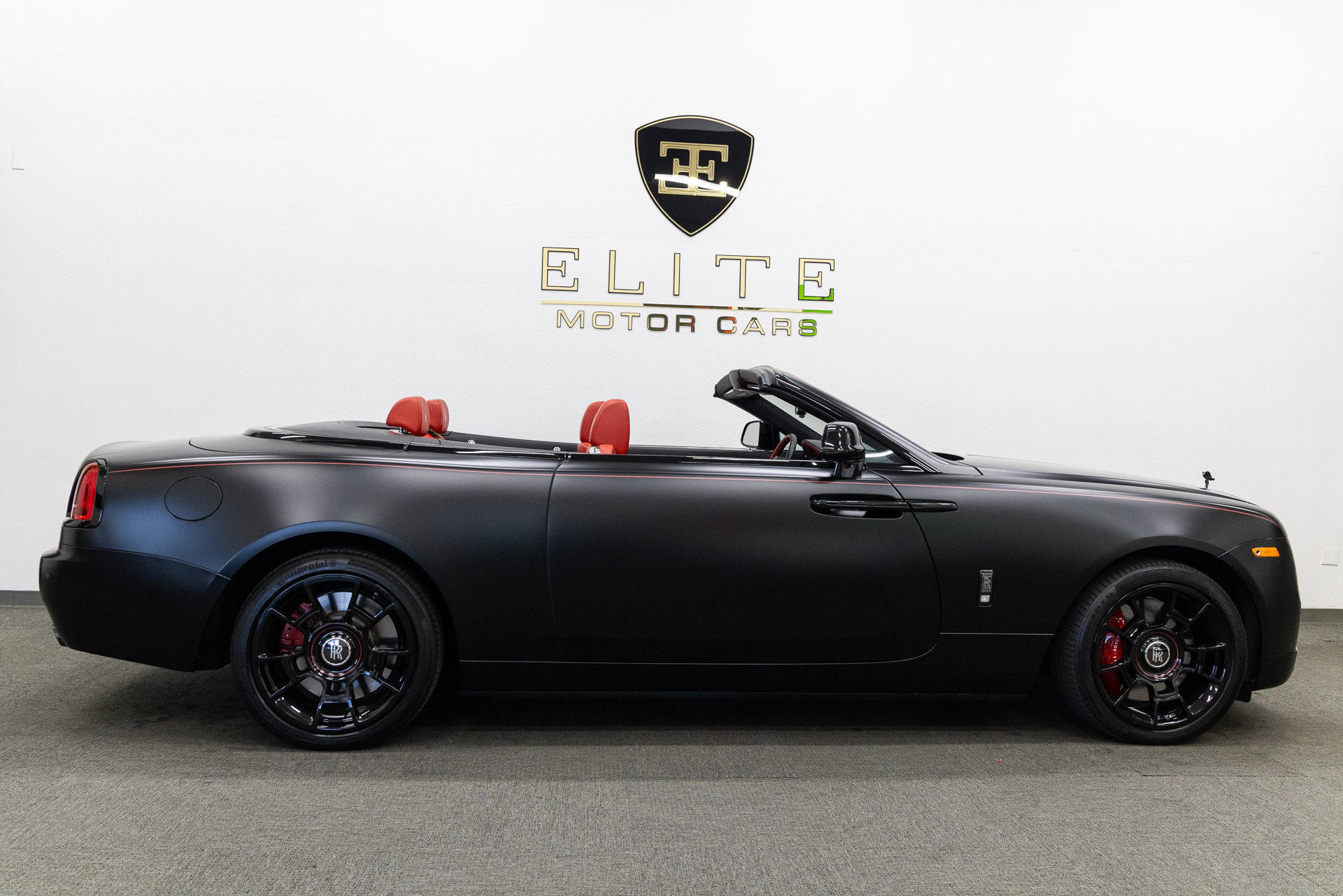 Used 2020 Rolls-Royce Dawn RWD image 10