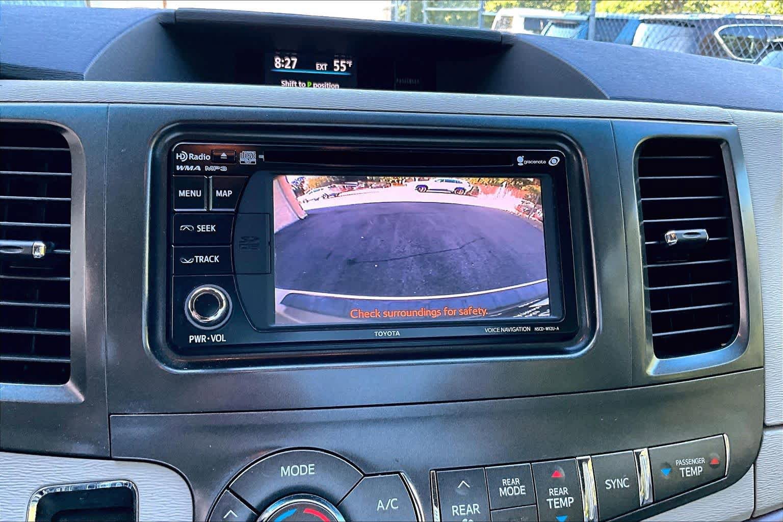 Used 2013 Toyota Sienna XLE FWD image 27