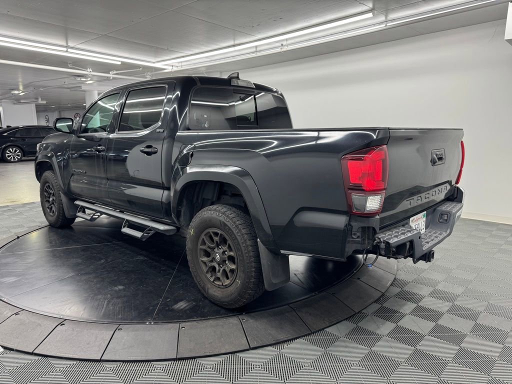 Used 2022 Toyota Tacoma SR5 RWD image 6