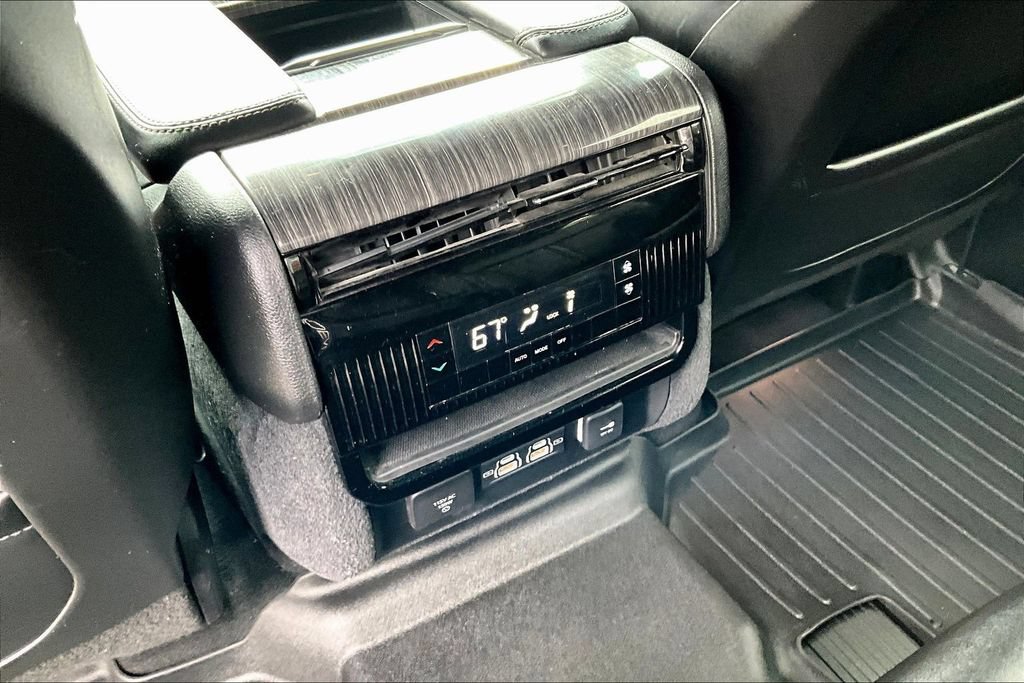 Used 2022 Jeep Wagoneer Series II w/ Premium Group I RWD image 10